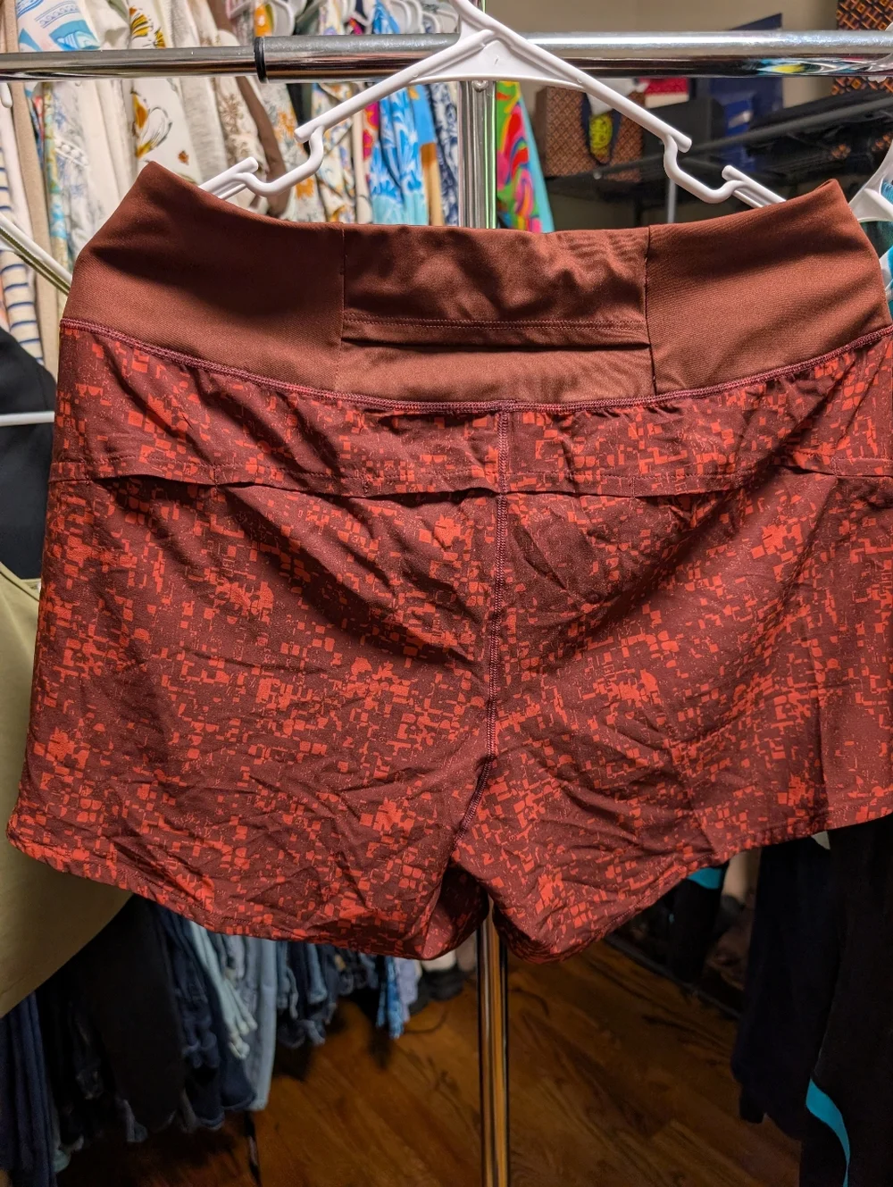 Brooks NWT Running Shorts - Picture 3 of 3